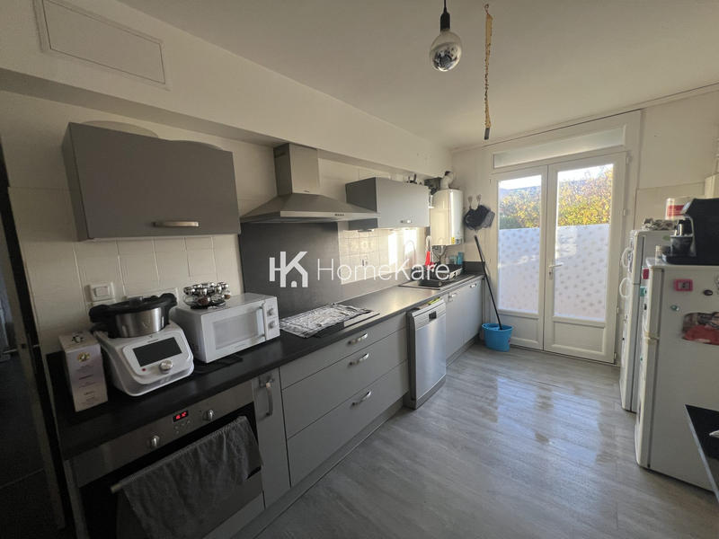 Maison - 90 m² - 4 pièces