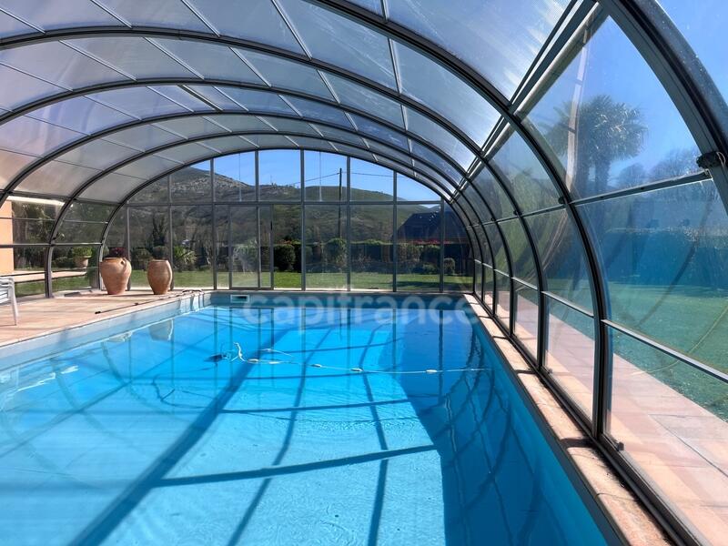 Maison - 268 m² - 8 pièces