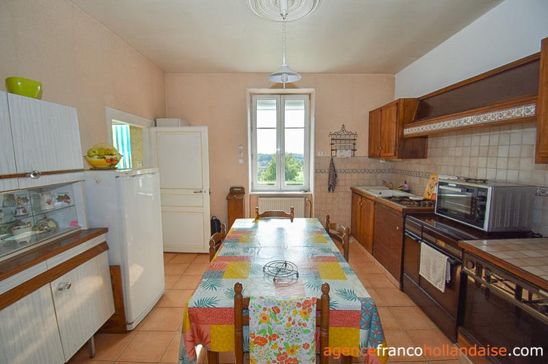 Maison en pierre - 97 m² - 6 pièces