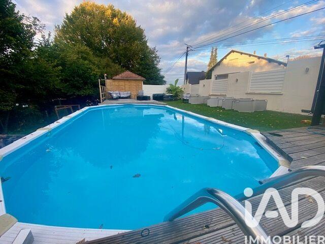 Maison - 216 m² - 7 pièces