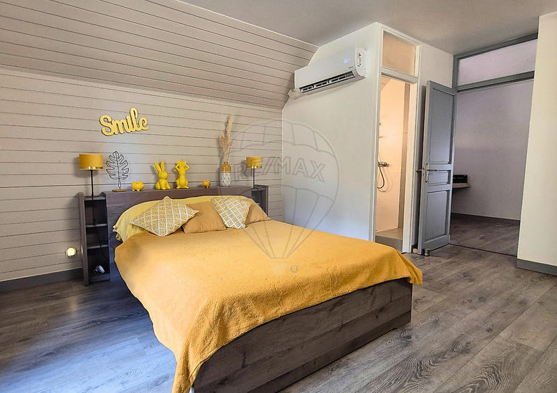 Maison - 183 m² - 5 pièces