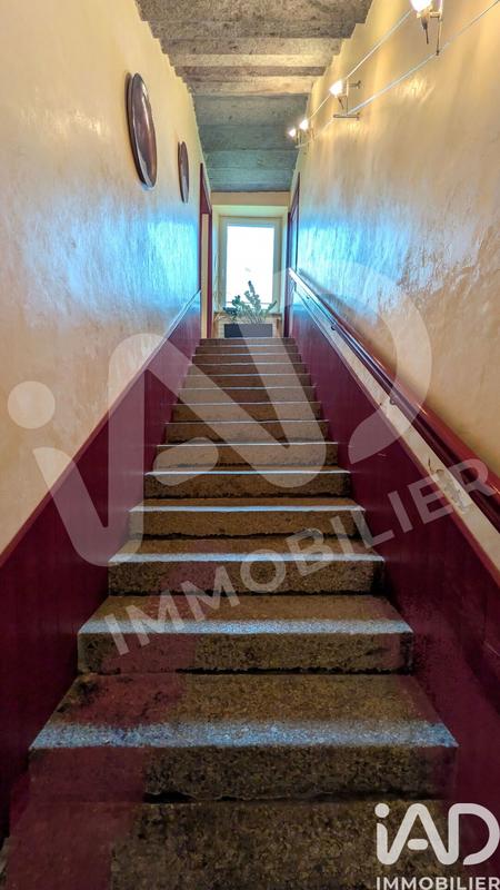 Maison - 345 m² - 11 pièces