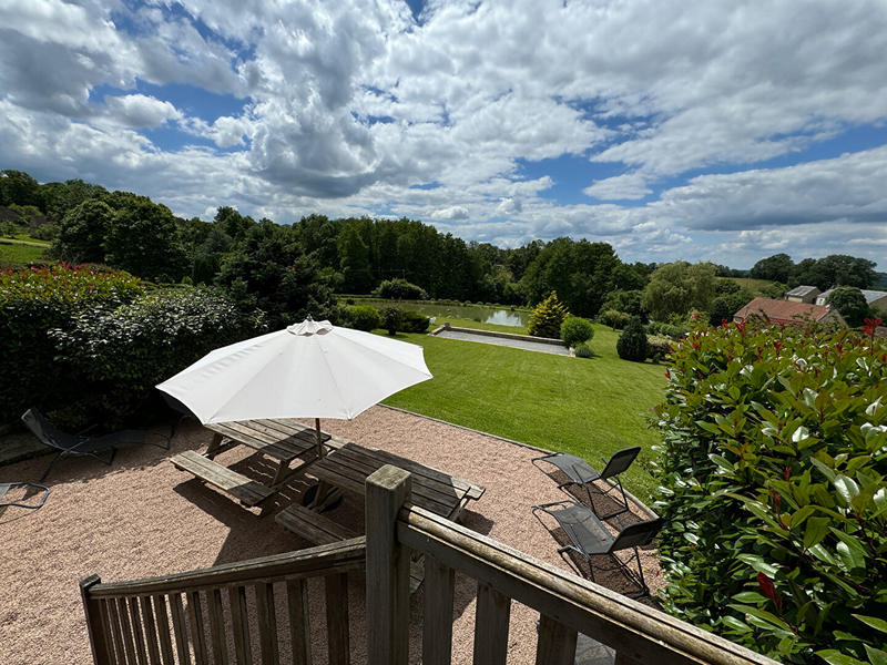 Maison - 300 m² - 14 pièces