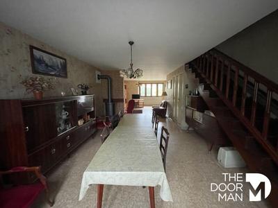 Maison - 180 m² - 5 pièces