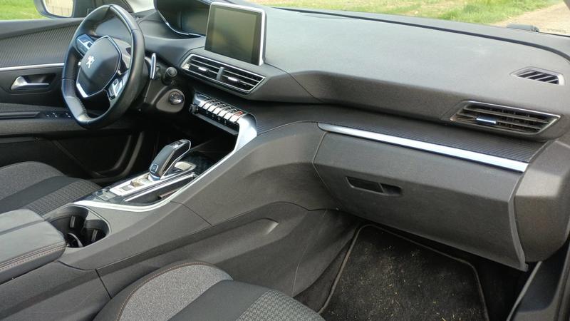 Peugeot 3008 1.2 PureTech 130 Eat8 Allure - Automatique Entretien constructeur