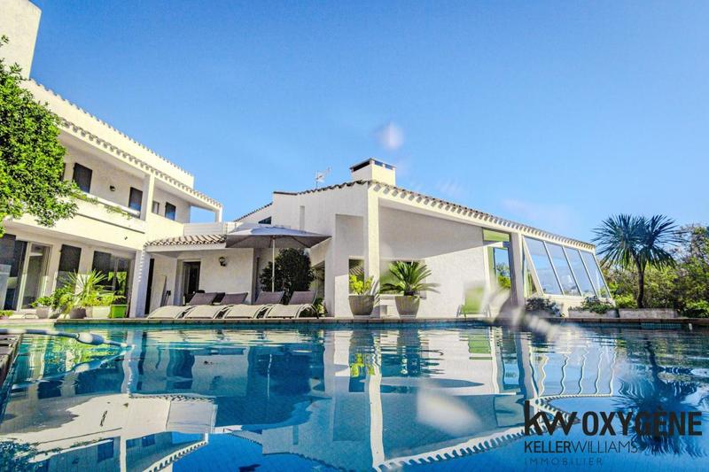 Maison d'architecte - 250 m² - 6 pièces