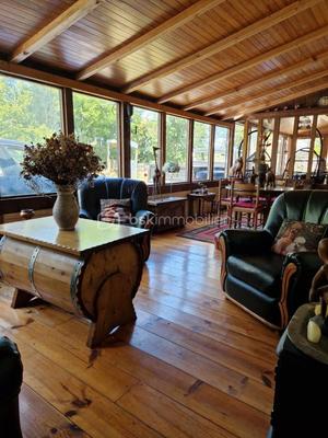 Propriété - 170 m² - 8 pièces