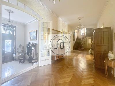 Maison - 503 m² - 11 pièces