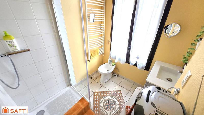 Maison - 200 m² - 9 pièces