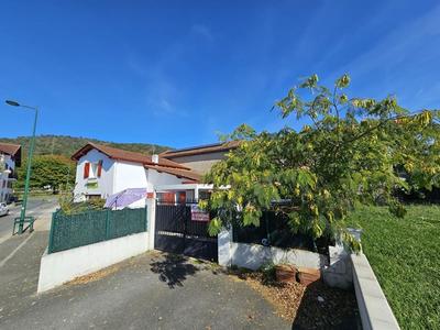 Maison - 99 m² - 4 pièces