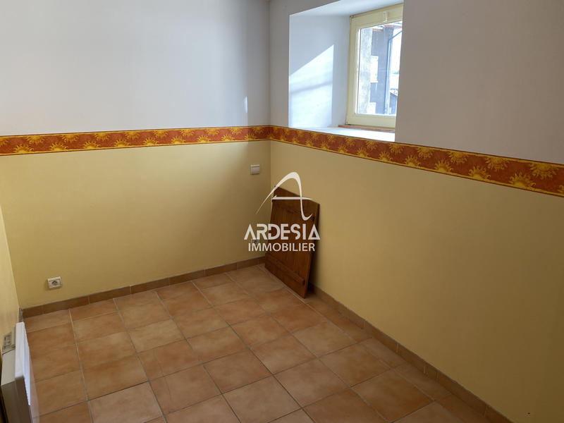 Maison - 180 m² - 9 pièces