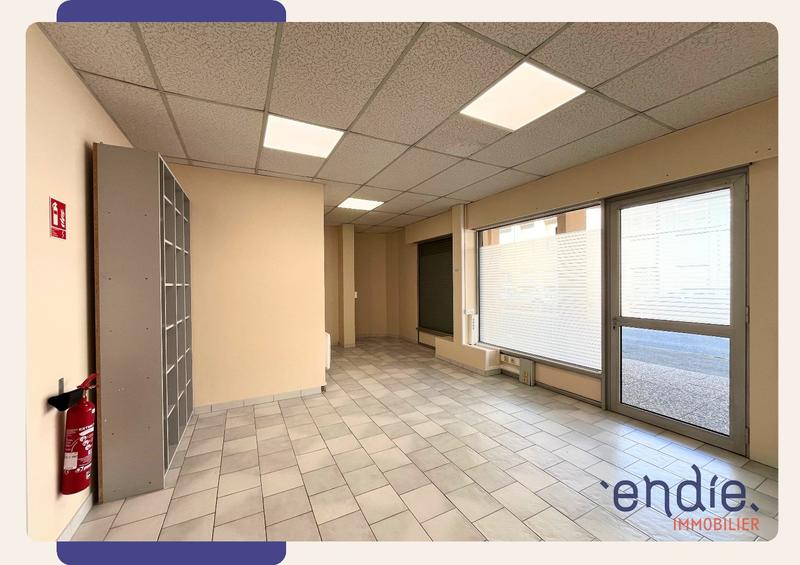 Local d'activités - 95 m² - 6 pièces