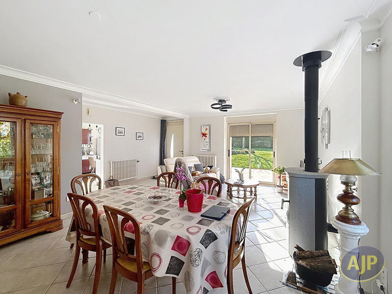 Maison - 130 m² - 5 pièces