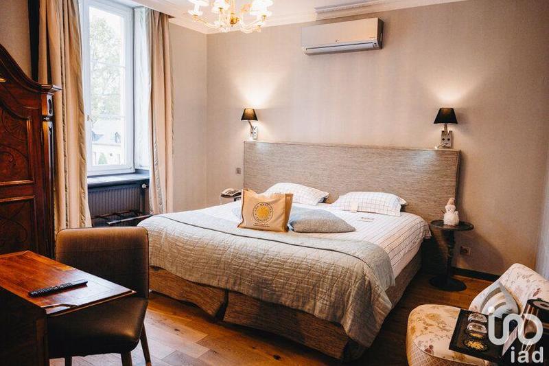 Local commercial - 1 200 m²