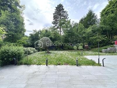 Maison d'architecte - 210 m² - 6 pièces