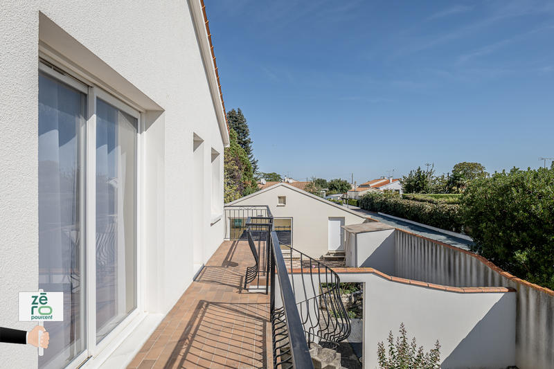 Maison - 187 m² - 7 pièces