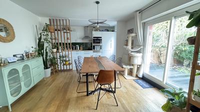 Appartement ancien - 90 m² - 5 pièces