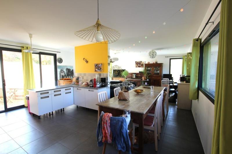 Maison - 181 m² - 6 pièces