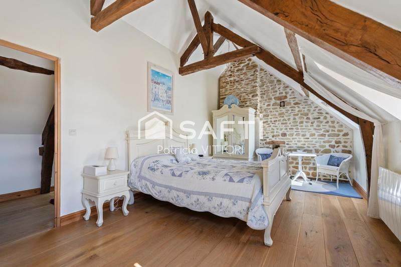 Maison - 222 m² - 8 pièces