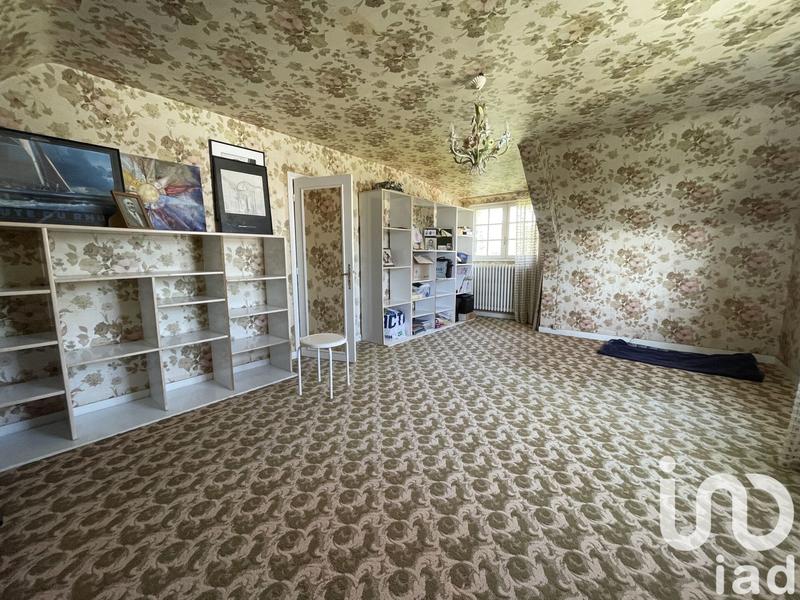 Maison - 238 m² - 8 pièces