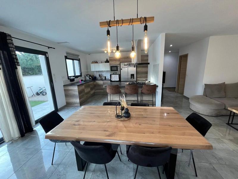 Maison - 125 m² - 5 pièces