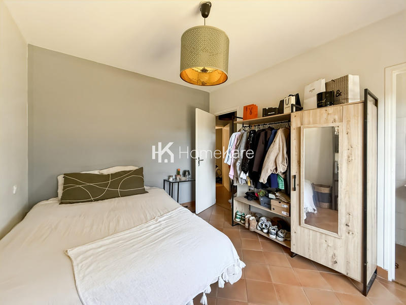 Maison - 250 m² - 8 pièces