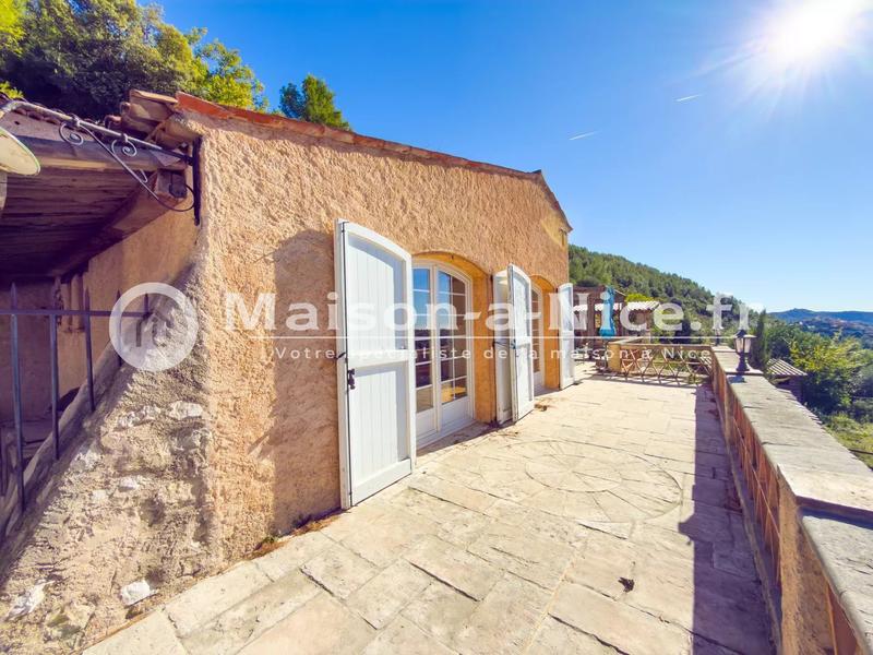 Maison - 285 m² - 10 pièces