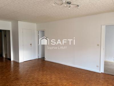 Appartement - 94 m² - 5 pièces