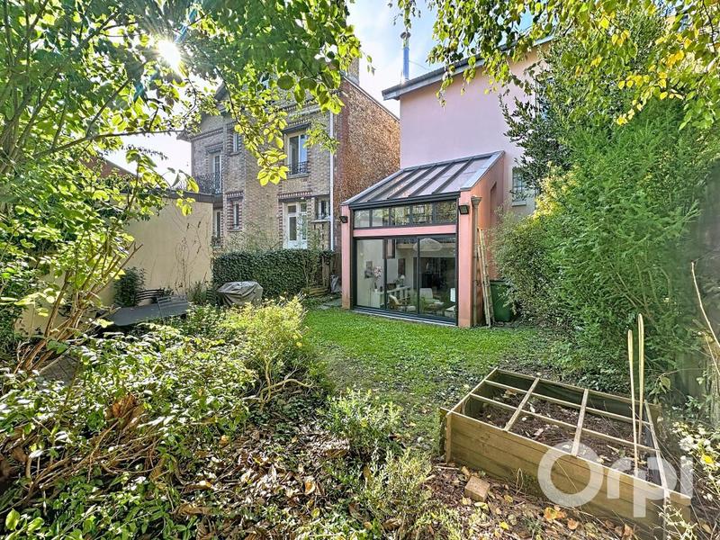 Maison - 105 m² - 6 pièces