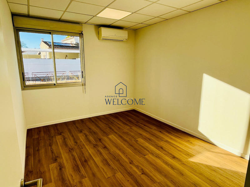 Local d'activités - 14 m²