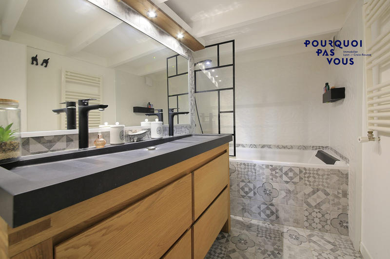 Appartement - 107 m² - 5 pièces