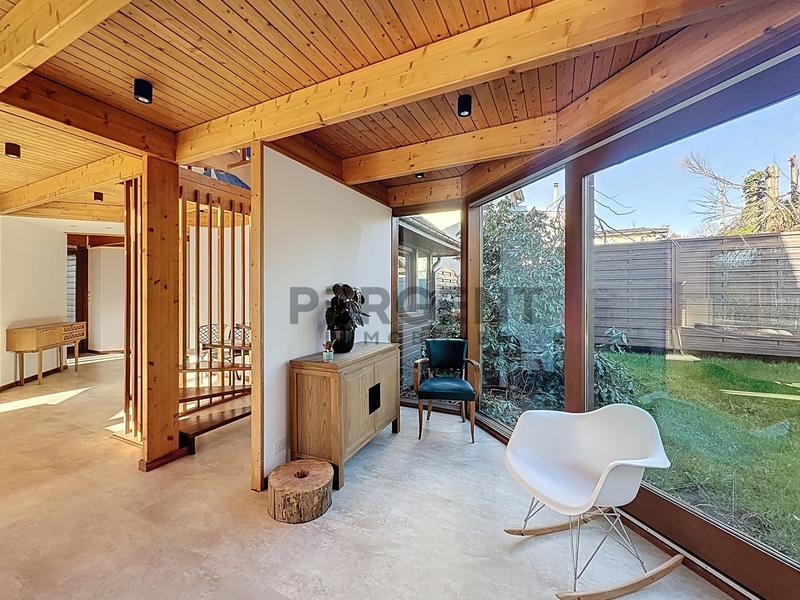 Maison contemporaine - 215 m² - 8 pièces