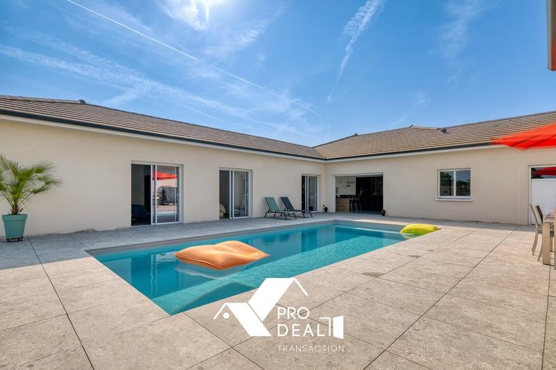 Maison contemporaine - 260 m² - 8 pièces