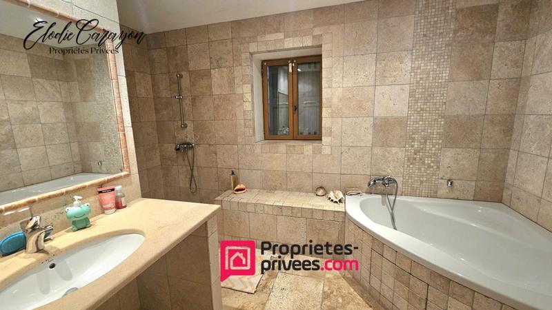 Maison - 157 m² - 6 pièces