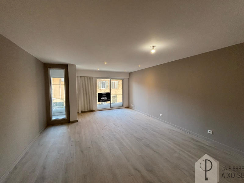 Appartement - 77 m² - 3 pièces