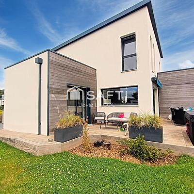 Maison - 131 m² - 6 pièces