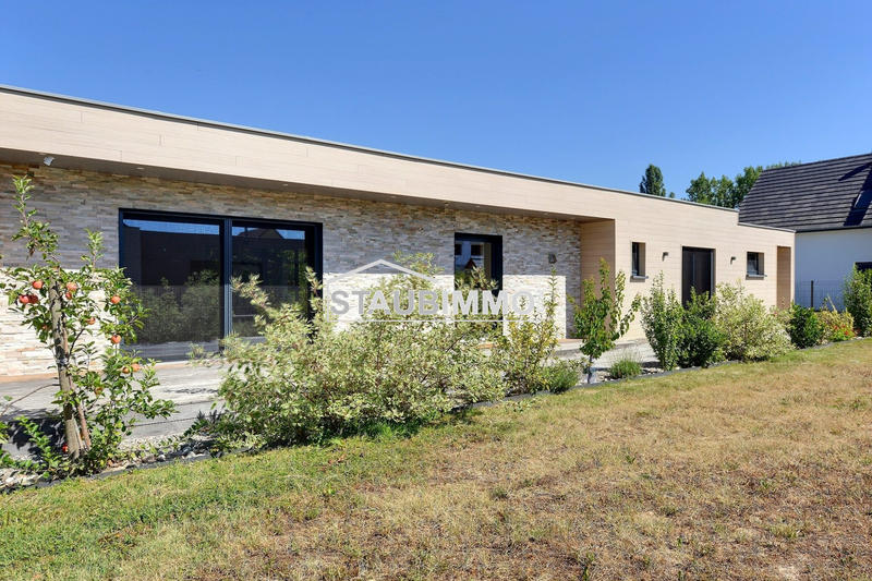 Maison - 195 m² - 7 pièces