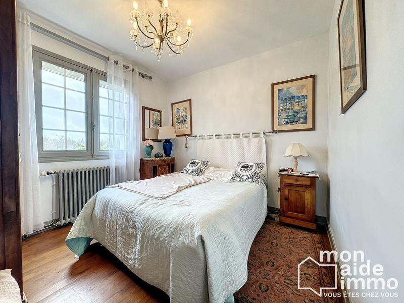 Maison - 160 m² - 10 pièces