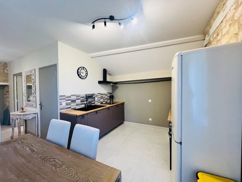 Propriété - 315 m² - 9 pièces