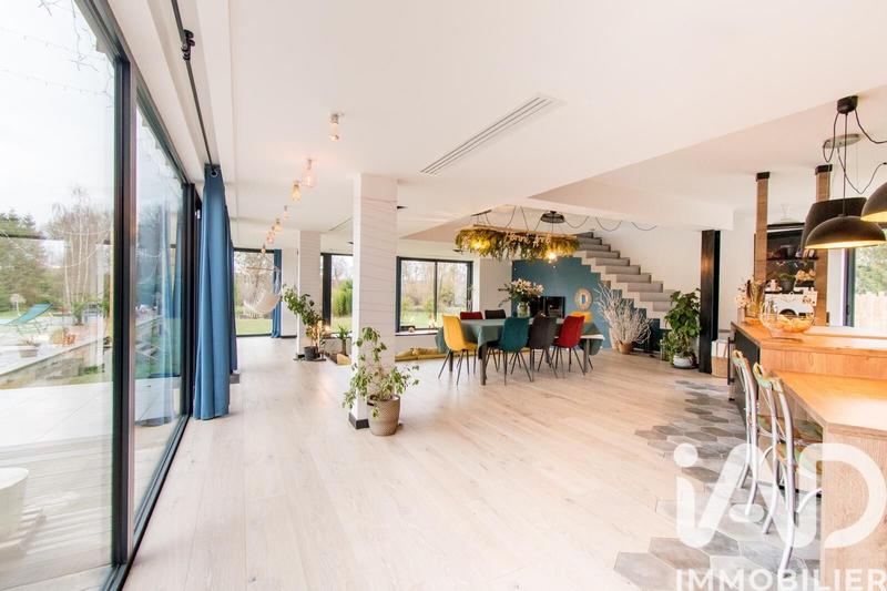 Maison de maîtres - 232 m² - 9 pièces