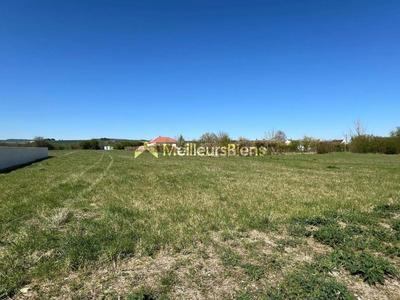 Terrain constructible - 824 m²
