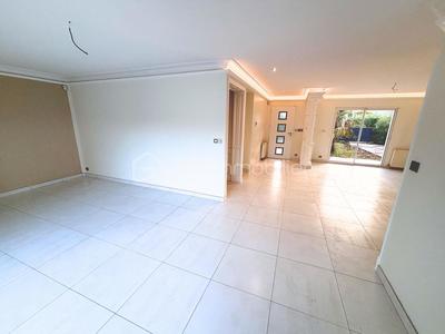 Maison - 186 m² - 7 pièces