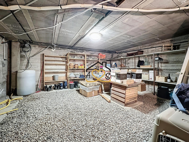 Maison - 263 m² - 11 pièces