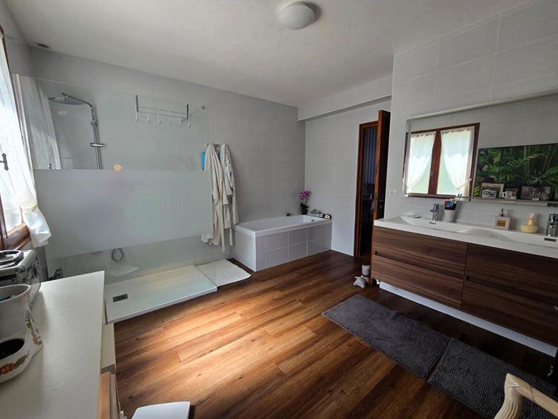 Villa - 176 m² - 6 pièces