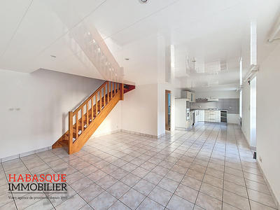 Maison - 79 m² - 5 pièces