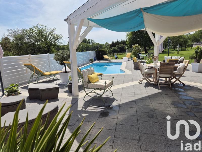 Maison - 208 m² - 4 pièces