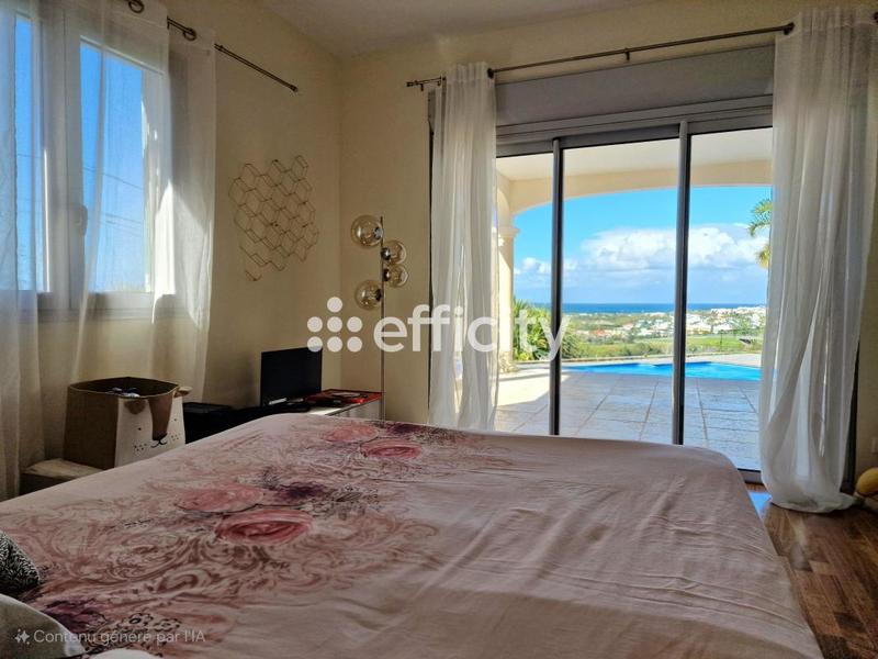 Maison - 168 m² - 4 pièces