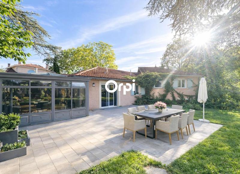 Villa - 200 m² - 5 pièces