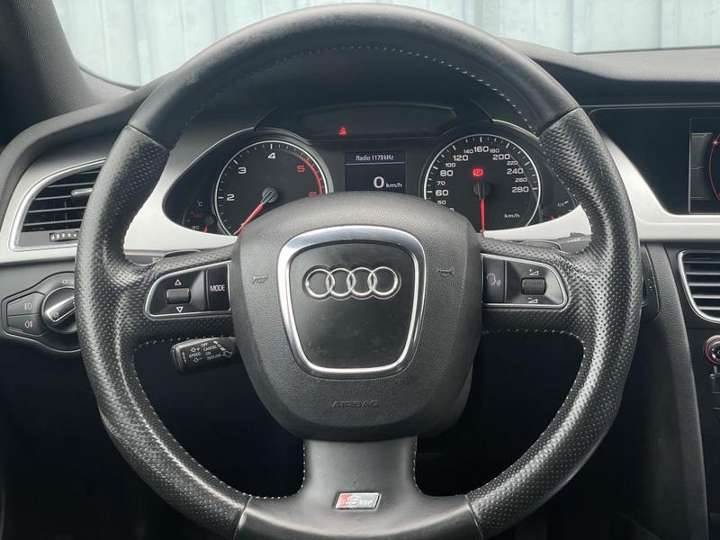 Audi A4 Avant 2.0 Tdi 140ch s line Multitronic