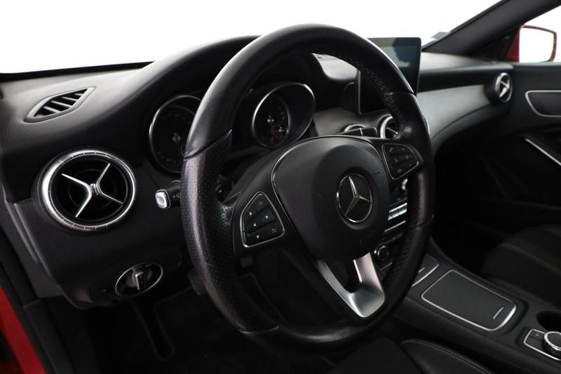 Mercedes Cla 200 Sensation 7g-Dct 156 ch